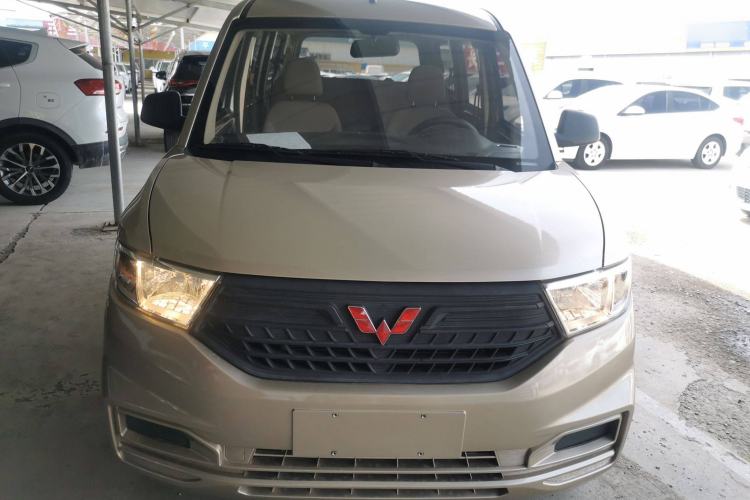 Used Wuling Hongguang V 2022 1.5L Jingqu Edition Electric-Assist LAR