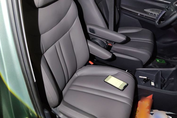 Used SAIC MAXUS Dajia 7 2024 Revised Version Super Hybrid Long-Range Edition Enjoyment Version Right Front Seat