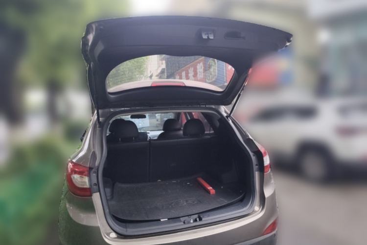 Used Hyundai ix35 2015 2.0L Automatic 2WD Smart Type China IV