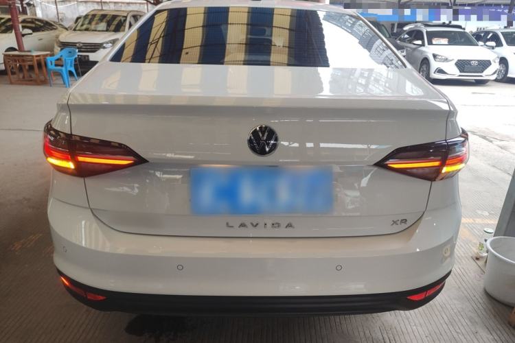 Used Volkswagen Lavida 2023 New Sharp 1.5L Automatic Excellent New Edition
