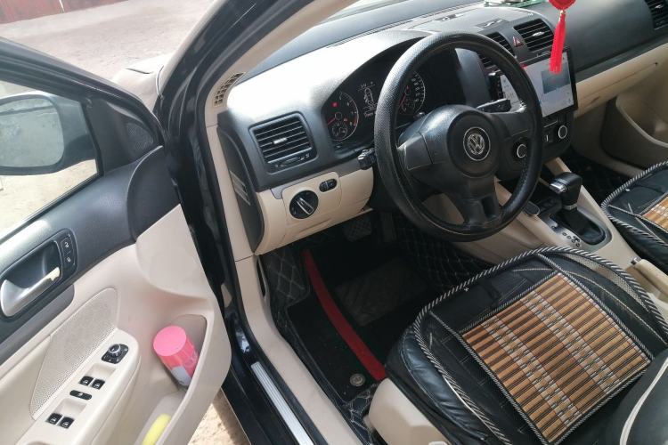 Used Volkswagen Sagitar 2010 1.4 TSI Automatic Luxury Model
