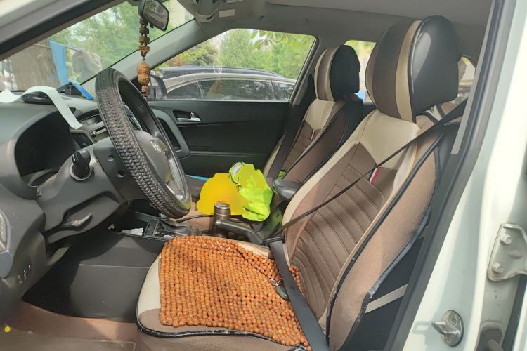 Used Hyundai ix25 2015 1.6L Automatic Two-Wheel Drive Smart GLS Trim Left Front Seat