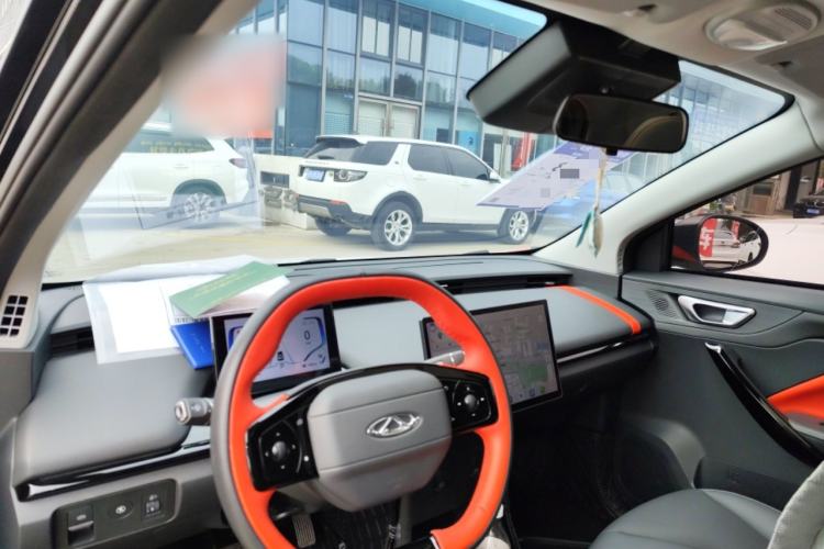 Used Chery New Energy Boundless Pro 2022 301km "Divine Beast" Version with Lithium Iron Phosphate Center Console