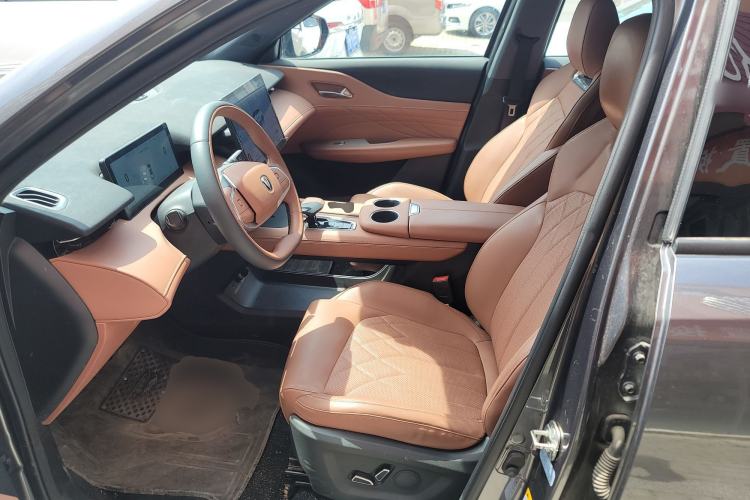 Used CHANGAN UNI-Z New Energy 2024 Blue Whale Smart Electric iDD 125km Beyond Edition
