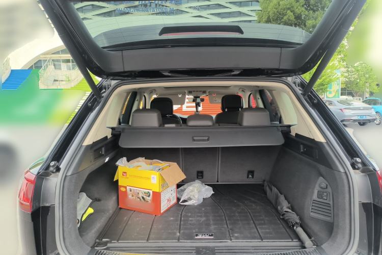 Used Volkswagen Touareg 2021 3.0 TSI Prestige Edition Classic Sport Package Trunk