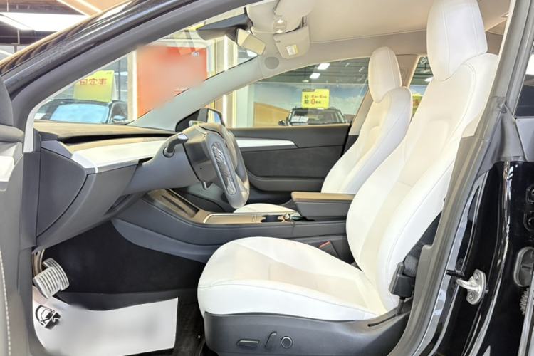 Used Tesla Model 3 2022 Performance High-Performance All-Wheel-Drive Version Left Front Seat