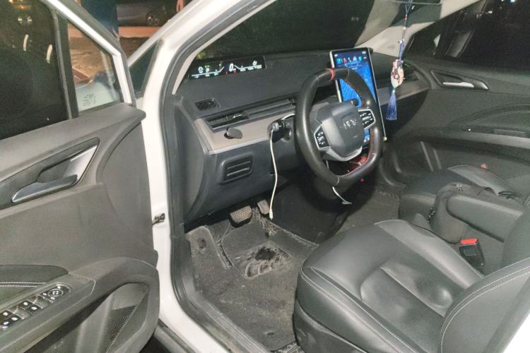 Used NETA V 2021 Long-Range Entertainment Edition Upgrade Model