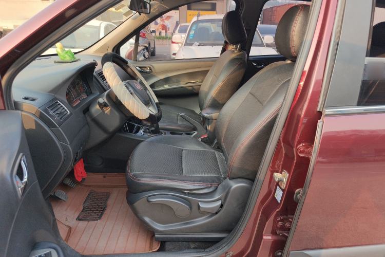 Used FORTHING Joyear X5 2013 1.6L Manual Luxury Model China IV Standard
