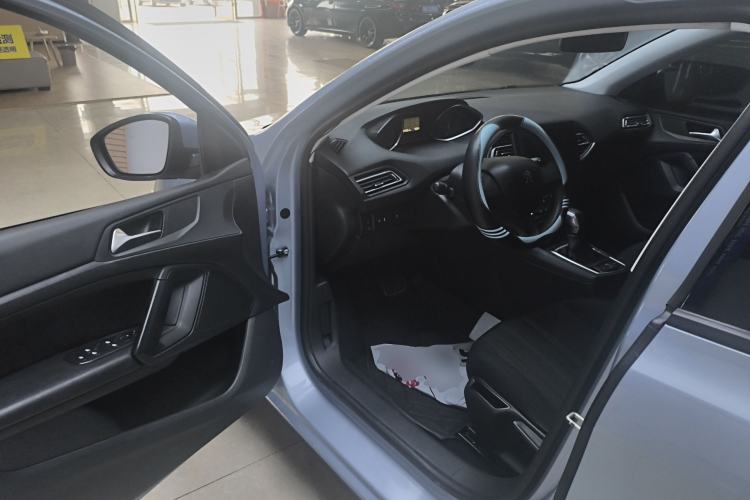 Used Peugeot 308S 2015 1.2T Automatic Shangchi Edition Driver Seat