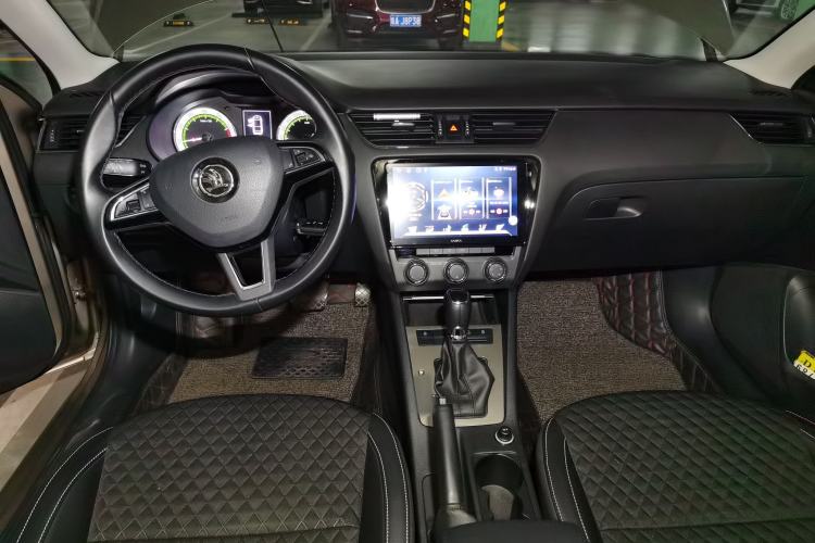 Used Skoda Octavia 2018 1.6L Automatic Luxury Edition
