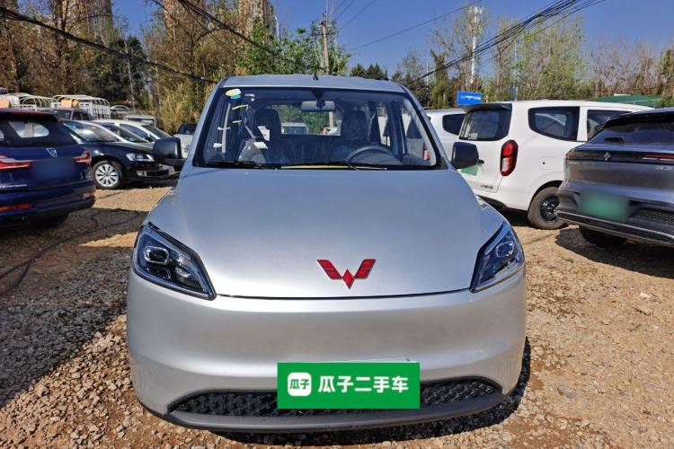 Used Wuling Hongguang New Energy 2024 All-Electric Model 300KM Practical Version Front