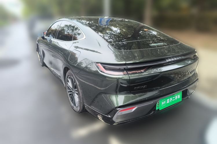 Used Geely Galaxy 8 2025 130km EM-i Deluxe Edition Rear Left 45 Deg