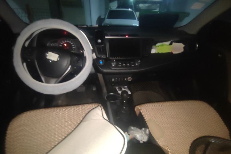 Used Toyota RAV4 2016 2.0L CVT Two-Wheel Drive Fashion Edition China V Standard