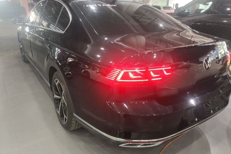 Used Volkswagen Magotan 2023 2 Million Units Limited Edition 330TSI DSG Leading Version Rear Left 45 Deg