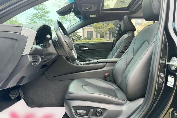 Used Toyota Avalon 2023 2.5L Luxury Edition