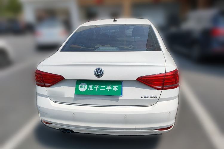 Used Volkswagen Lavida 2015 1.6L Manual Comfort Edition