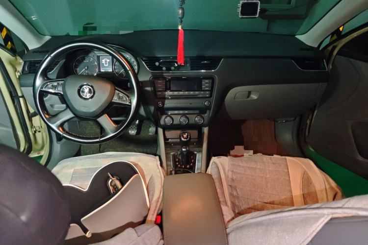 Used Skoda Octavia 2015 1.4TSI Manual Yijun Edition
