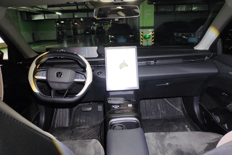 Used CHANGAN Eado 2025 Blue Whale 1.5T 500Bar Prestige Model Center Console