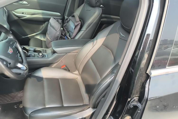 Used Cadillac XT4 2020 Revised Version 28T Two-Wheel Drive Leading Edition Left Front Seat