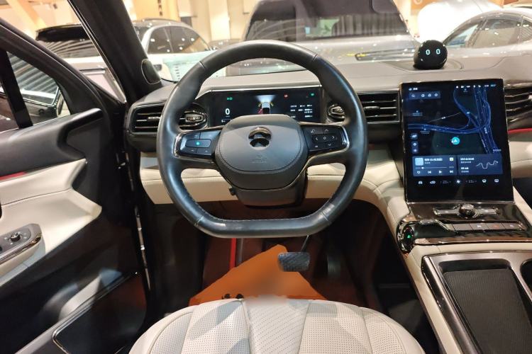 Used Nio ES8 2020 415 km Signature Edition 6-Seater Version
