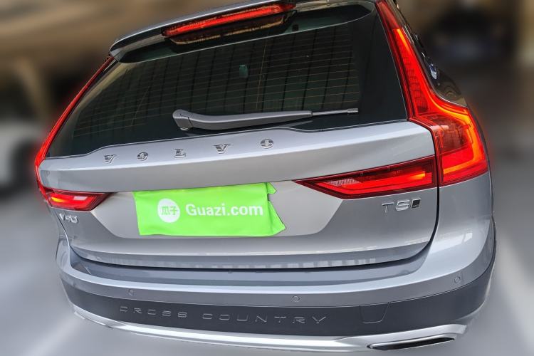 Used Volvo V90 2017 Cross Country T5 AWD Smart Range Edition
