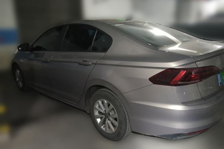 Used Volkswagen Bora 2020 1.5L Manual Fashion Edition
