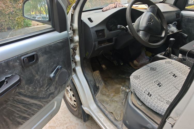 Used Wuling Rongguang 2012 1.2L Extended Basic Version LJY Driver Seat