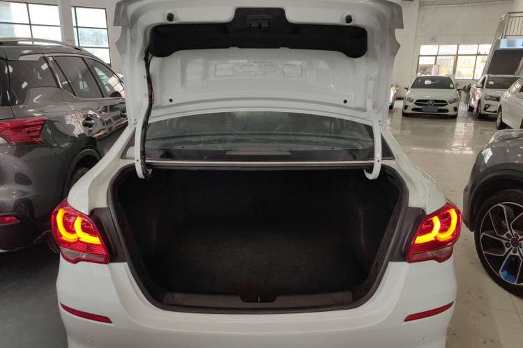 Used Chevrolet Cavalier 2019 320 Automatic Enjoyment with Sunroof Trunk