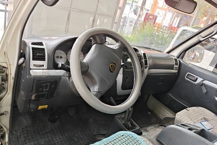 Used Golden Dragon Hiace 
