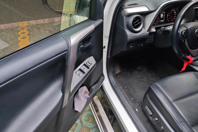 Used Toyota RAV4 2016 2.5L Automatic 4x4 Elite Edition