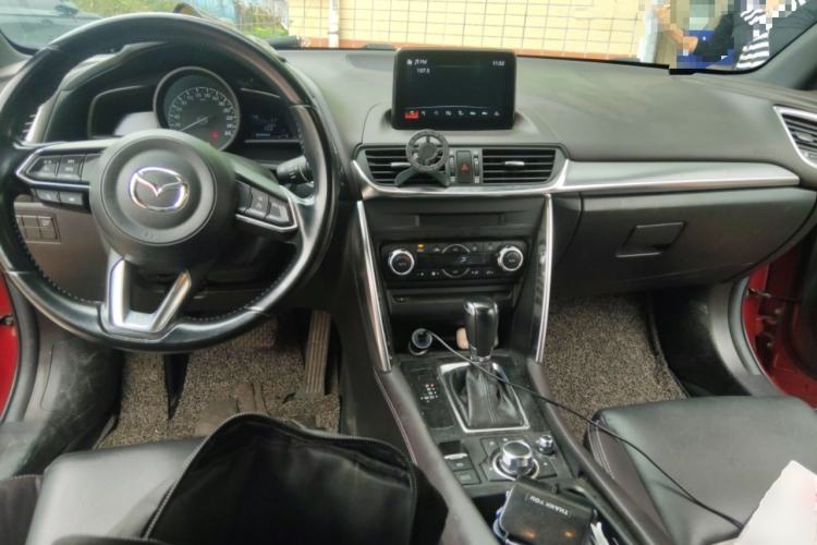 Used Mazda CX-4 2018 2.0L Automatic Two-Wheel Drive Blue Sky Premium Upgrade Version China V Standard
