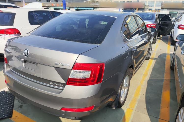 Used Skoda Octavia 2015 1.6L Manual Yijie Edition
