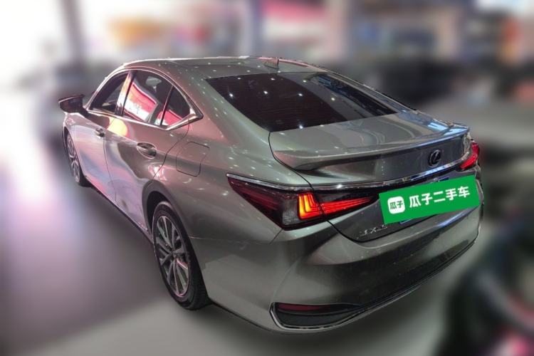 Used Lexus ES 2018 300h Premier Edition China VI Standard Rear Left 45 Deg