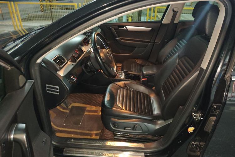 Used Volkswagen Magotan 2016 1.8TSI Smart Comfort Model Left Front Seat