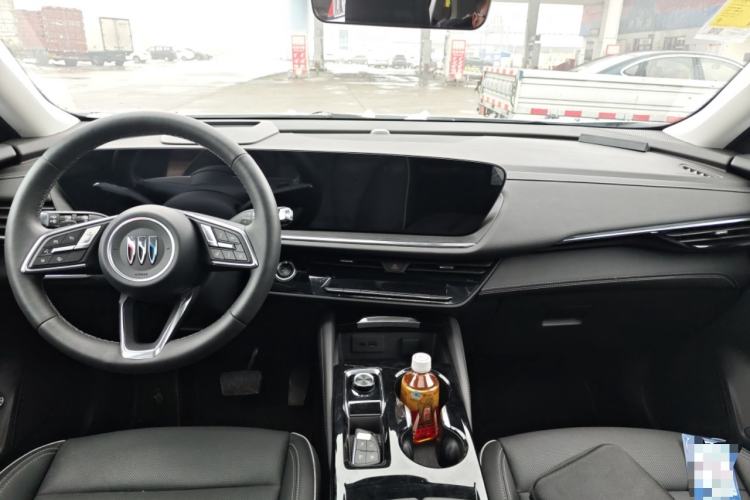 Used Buick Envision 2025 Encore Plus 28T Two-Wheel-Drive Platinum Edition