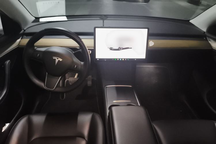 Used Tesla Model Y 2022 Long-Range All-Wheel-Drive Version Center Console