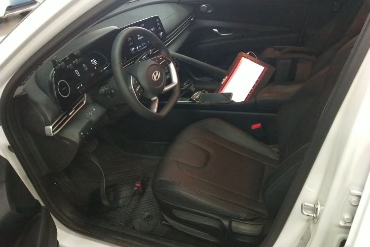 Used Hyundai Elantra 2023 1.5L CVT GLX Elite Edition
