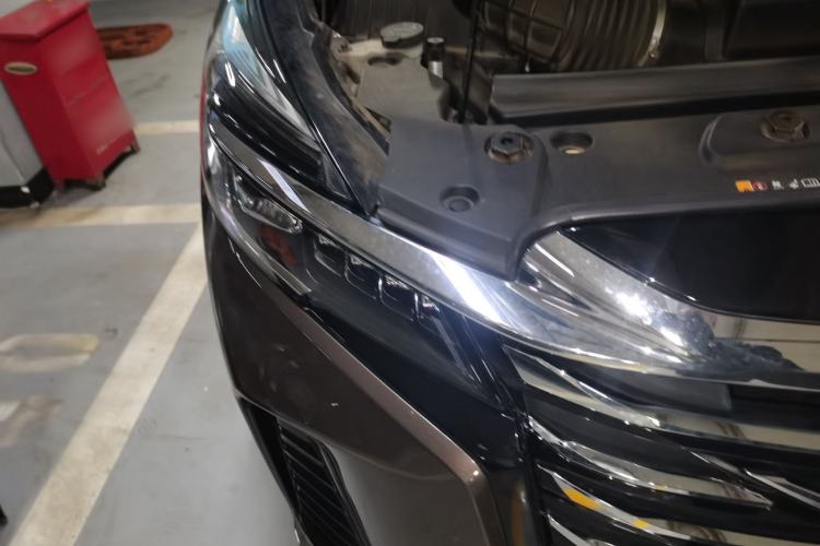 Used Buick GL8 2023 Land Executive Class Deluxe Model