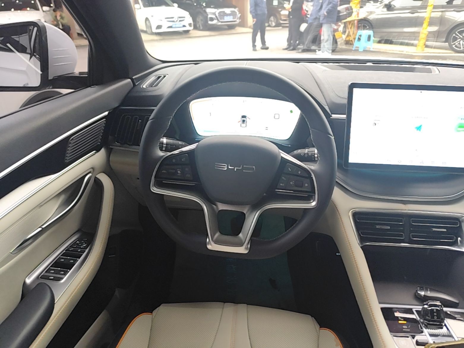 BYD Song PLUS New Energy 2023 Champion Edition DM-i 150KM Flagship PLUS — снимка 13