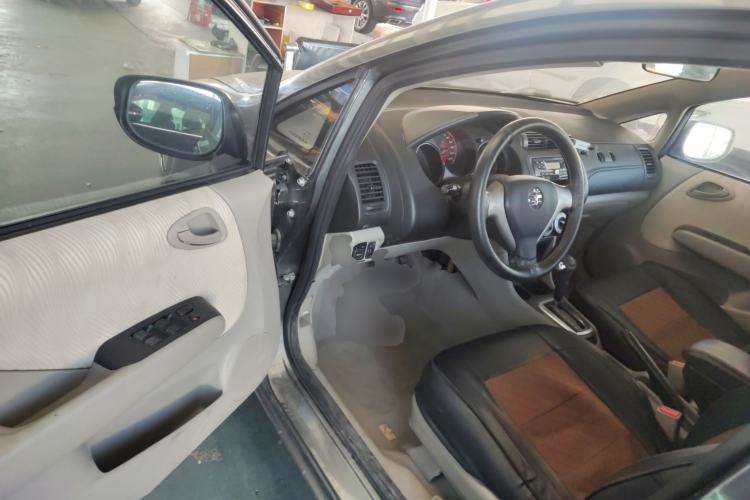 Used Everus S1 2014 1.3L Automatic Comfort Edition
