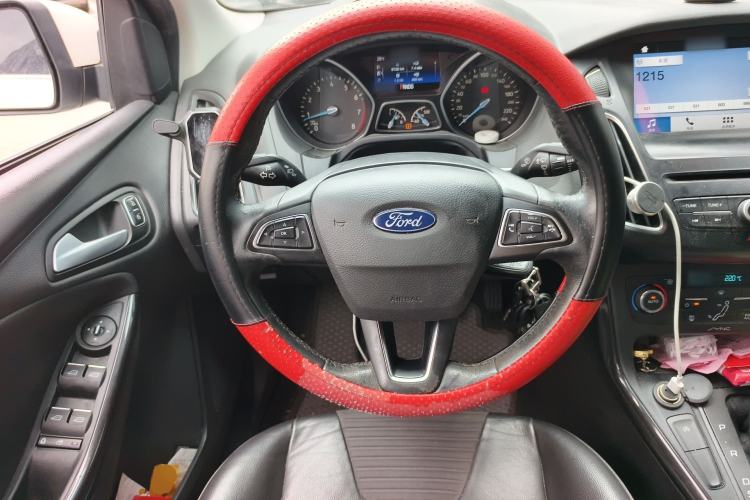 Used Ford Focus 2015 Sedan EcoBoost 180 Automatic Elite Model Steering Wheel