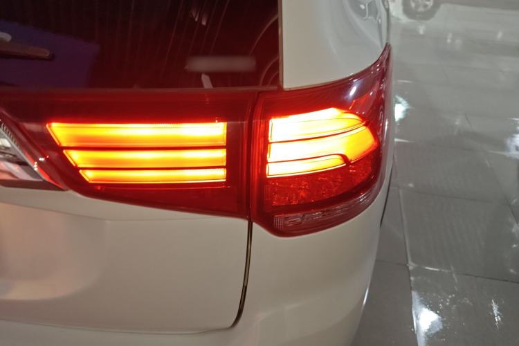 Used Mitsubishi Outlander 2016 2.4L 4x4 Elite Edition 5 Seats