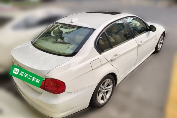 Used BMW 3 Series 2010 320i Luxury Model Rear Right 45 Deg