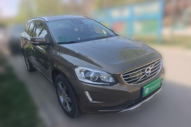 Used Volvo XC60 2015 T5 AWD Zhiyuan Edition Front Right 45 Deg