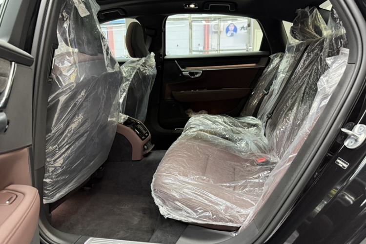 Used Volvo S90 2026 B5 Zhiyi Luxury Edition
