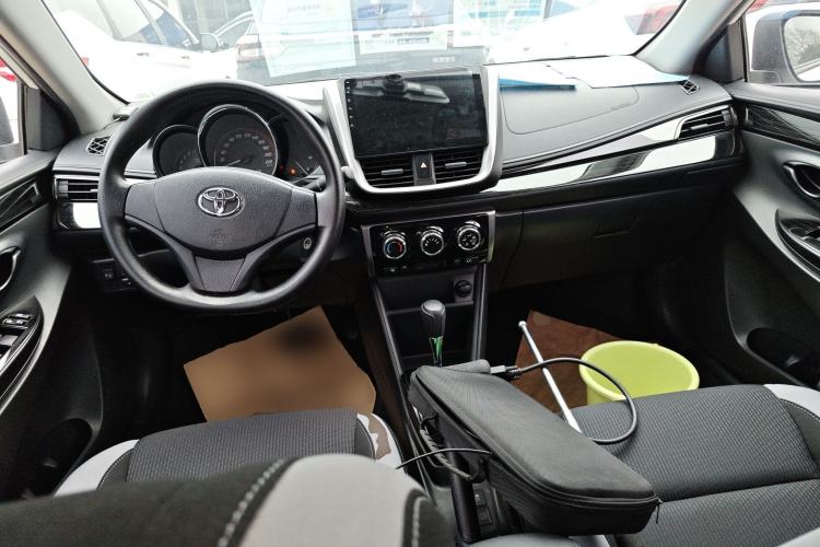 Used Toyota YARiS L Zhi Xuan 2021 X-Trail 1.5L CVT Leading Edition Center Console