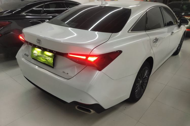 Used Toyota Avalon 2023 2.0L XLE Deluxe Edition
