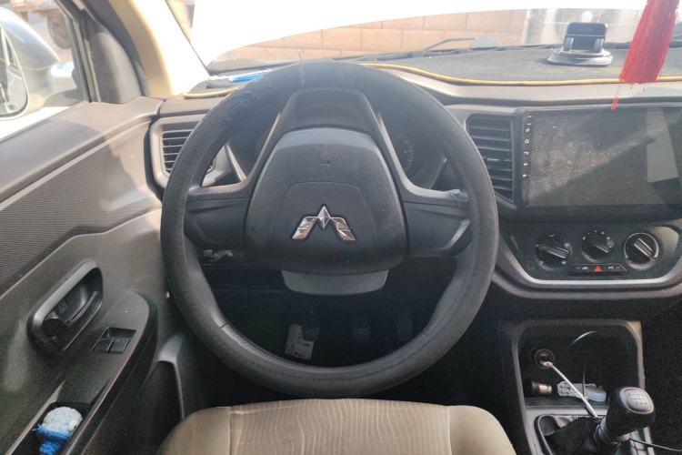 Used Wuling Hongguang V 2019 1.5L Standard Version China VI LAR
