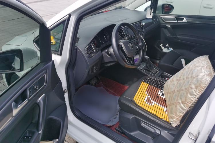 Used Volkswagen Golf Sportsvan 2018 230TSI Automatic Trend Edition Driver Seat