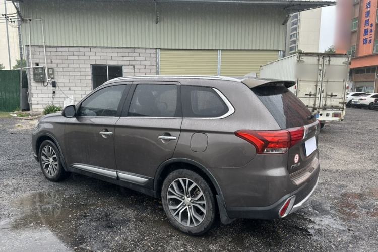 Used Mitsubishi Outlander 2016 2.4L 4x4 Elite Edition 5 Seats

